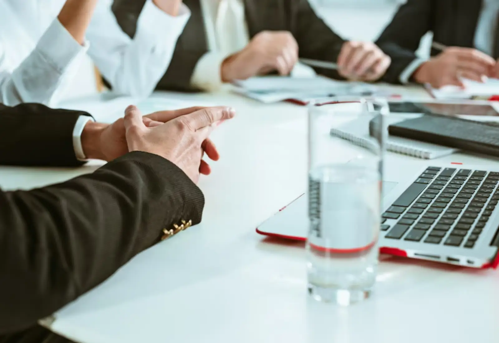 Извещение о проведении внеочередного собрания акционеров 1 июня 2018 года фото