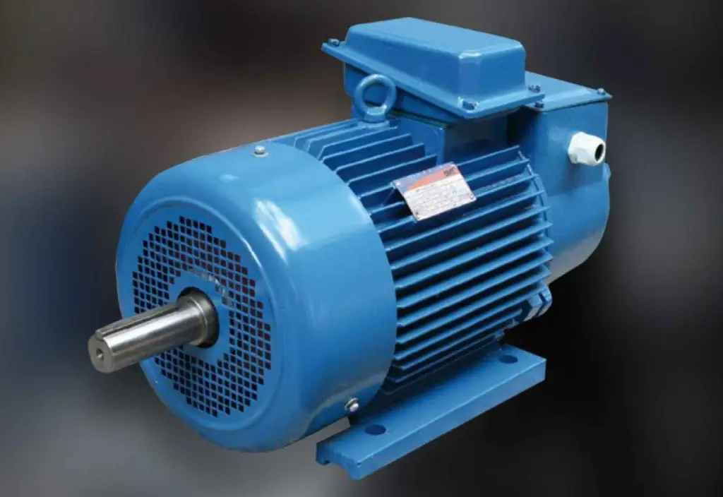 Электродвигатели в наличии + доставка по всей Беларуси фото